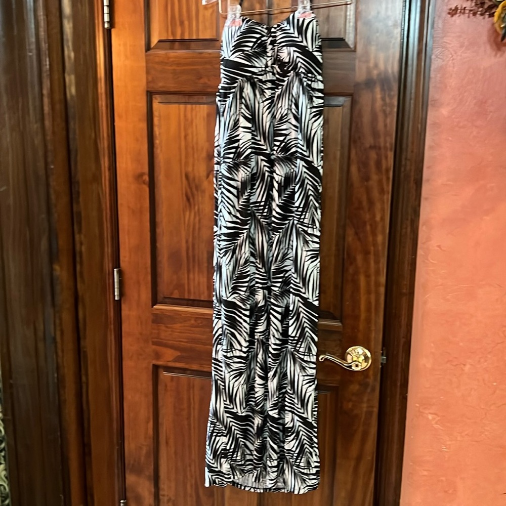 Kenneth Cole reaction swim suit cover up maxi length